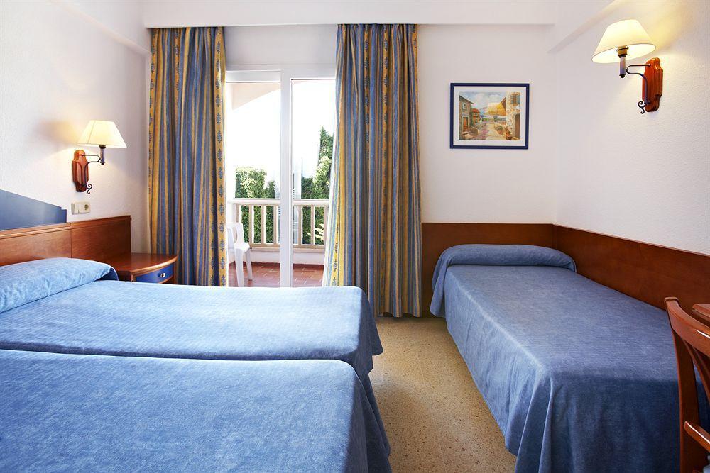 Universal Hotel Romantica Colonia de Sant Jordi Bagian luar foto