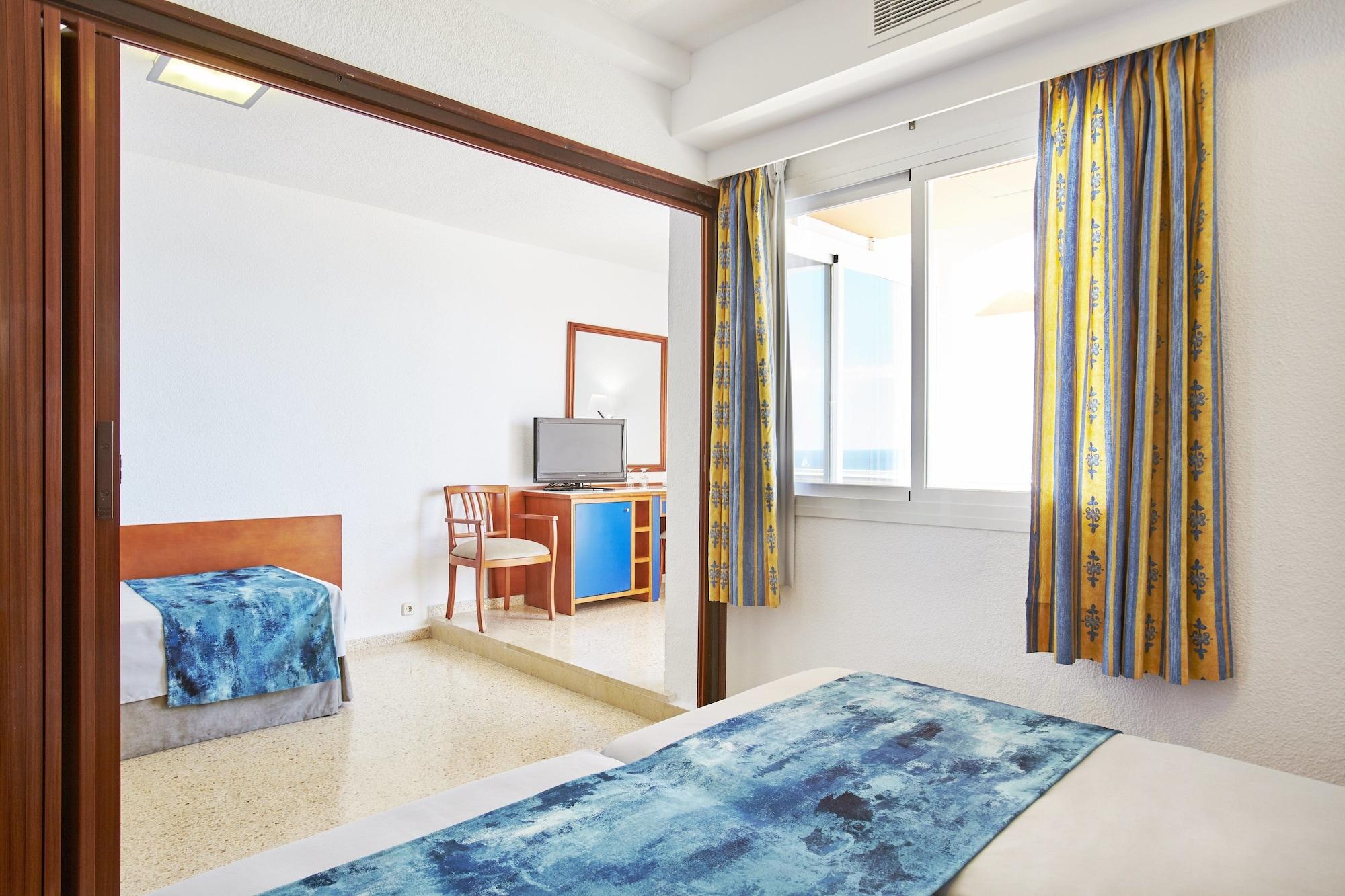 Universal Hotel Romantica Colonia de Sant Jordi Bagian luar foto