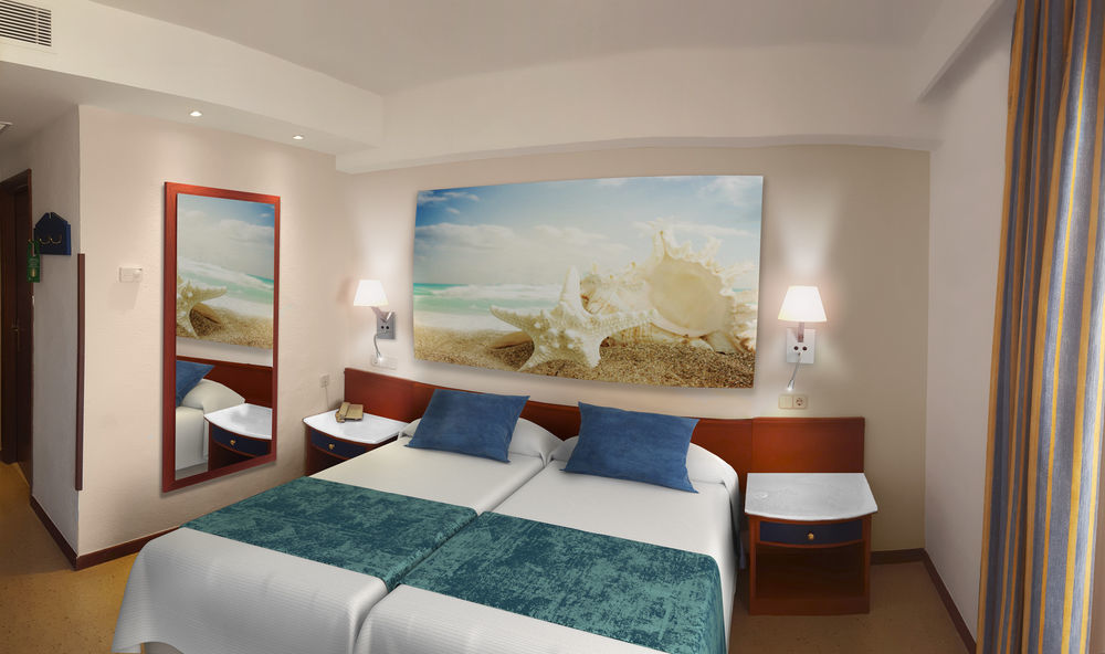 Universal Hotel Romantica Colonia de Sant Jordi Bagian luar foto