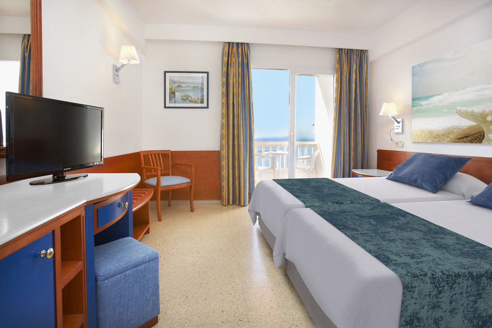 Universal Hotel Romantica Colonia de Sant Jordi Bagian luar foto